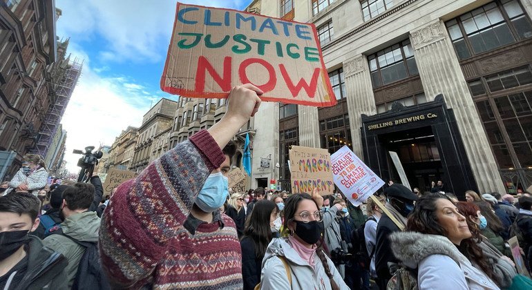 Les jeunes s'emparent de la COP26 et de Glasgow pour exiger une action en faveur du climat 